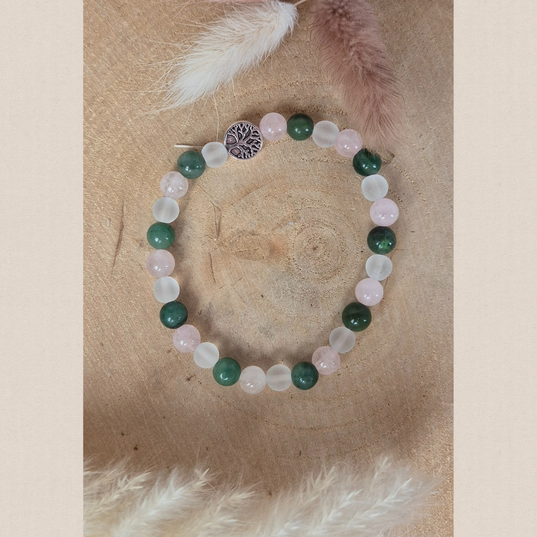 Bracelet Clarté du cœur en pierres naturelles Quartz rose, Cristal de roche et Jade verte. Bijou Nayeli fait main pour apaiser les blessures émotionnelles et trouver l’harmonie