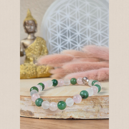 Bracelet Clarté du cœur en pierres naturelles Quartz rose, Cristal de roche et Jade verte. Bijou Nayeli fait main pour apaiser les blessures émotionnelles et trouver l’harmonie