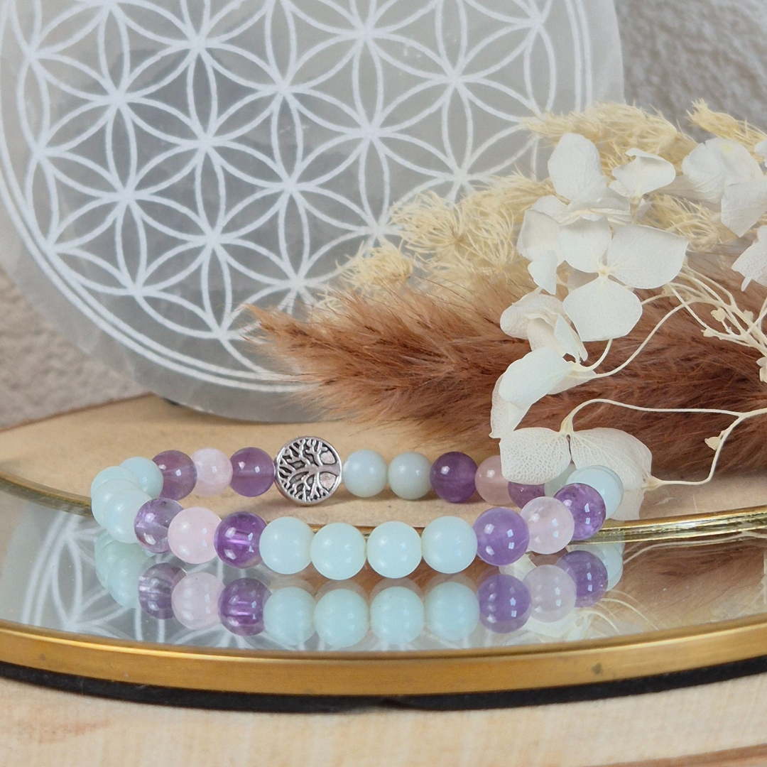 Bracelet Sérénité intérieure en pierres naturelles Amazonite, Quartz rose et Améthyste. Bijou Nayeli fait main pour apaiser le stress et l’anxiété.